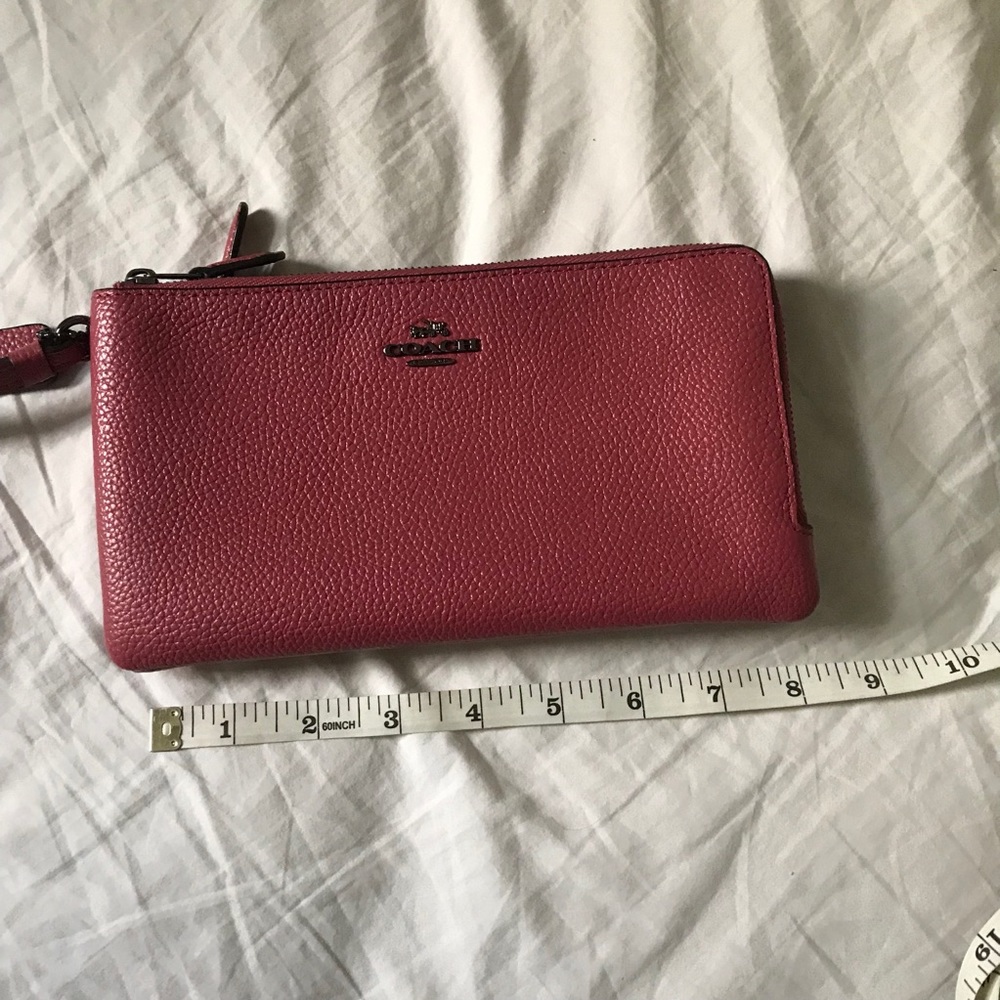 Coach wristlet - Picture 3 of 5